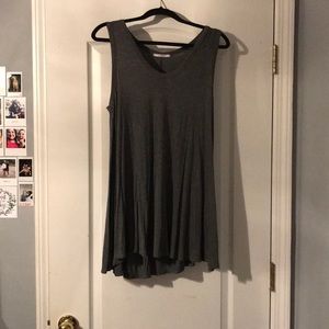 Long gray tank top!